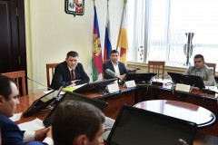 Андрей Алексеенко провел совещание по проблемам дольщиков