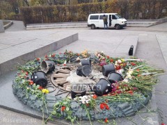 В Киеве вандалы залили цементом 