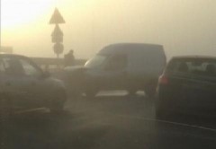 На Ворошиловском мосту в Ростове из-за тумана произошло массовое ДТП