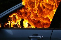 В Светлограде женщина подожгла чужой автомобиль, возбуждено уголовное дело