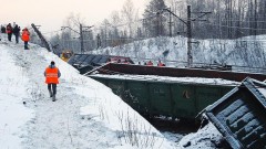 Около 30 вагонов с углем сошли с рельсов в Хабаровском крае