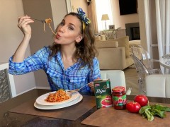 Юлия Ковальчук запускает кулинарный батл  «Помидорка — вкус семейного творчества»