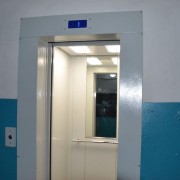 В Невинномысске продолжается замена лифтов
