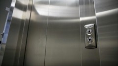 Заложник ситуации: в Балашихе школьнику пришлось 12 часов просидеть в лифте