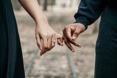 Беременную пятиклассницу в Вольске выдают замуж за 23-летнего мужчину