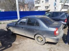 Кредит оставил без авто: в Абинске приставы опечатали машину за долги