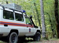 Ночью сочинские спасатели транспортировали из леса 24-летнего жителя Абхазии