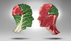 Диетолог: отказ от мяса чреват дефицитом важных витаминов и анемией