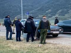 В Карачаевске мужчина расстрелял полицейских, один погиб