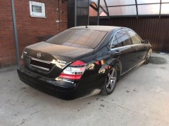 В Краснодаре Mercedes-Benz S-класса арестован за неуплату налогов