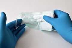 Попова: вакцинация и гигиена защитят от коронавируса
