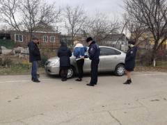 В Славянске-на-Кубани автомобиль неплательщика арестован за долги
