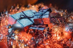 Новогодний опрос: большинство россиян предпочитает подарки-сюрпризы