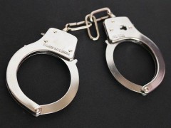Мужчину, напавшего на 20-летнюю девушку, задержали в Каменске