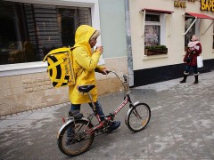Велокурьеру в Таганроге предлагают зарабатывать до 60 тысяч рублей