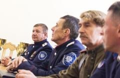 Казаки и участники ДНД помогают охранять границу в Волгоградской области