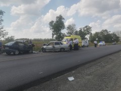 При ДТП на Кубани водитель погиб, пять пассажиров пострадали