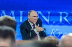 Путин: Запад использует ядерный шантаж против России