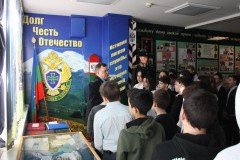Учащиеся школ Черкесска посетили музей боевой славы