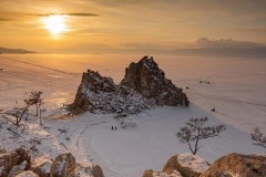 На лед Байкала незаконно приземлился частный легкомоторный самолет