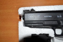 Партия игрушечных пистолетов с незаконно нанесенной маркировкой Glock выявили новороссийские таможенники