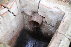 Длительная течь в центре Сочи оказалась проявлением грунтовых вод с «частной» территории