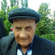 Вениамин Кондратьев поздравил с вековым юбилеем ветерана Великой Отечественной войны Георгия Ефремова