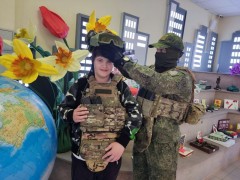 Пограничники провели урок мужества в ростовской школе