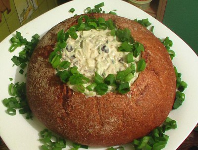 Салат в хлебе)))