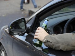 В Калмыкии пьяный водитель пытался дать взятку сотруднику Госавтоинспекции